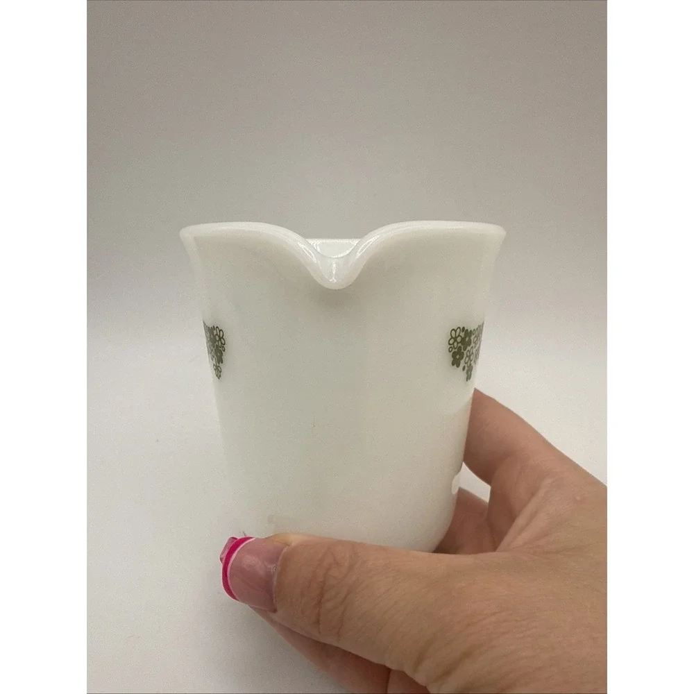 Pyrex Milk White Creamer Spring Blossom Green Crazy Daisy Design Vintage MCM